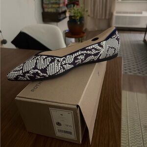 Rothy's violet and White Patterned Flats